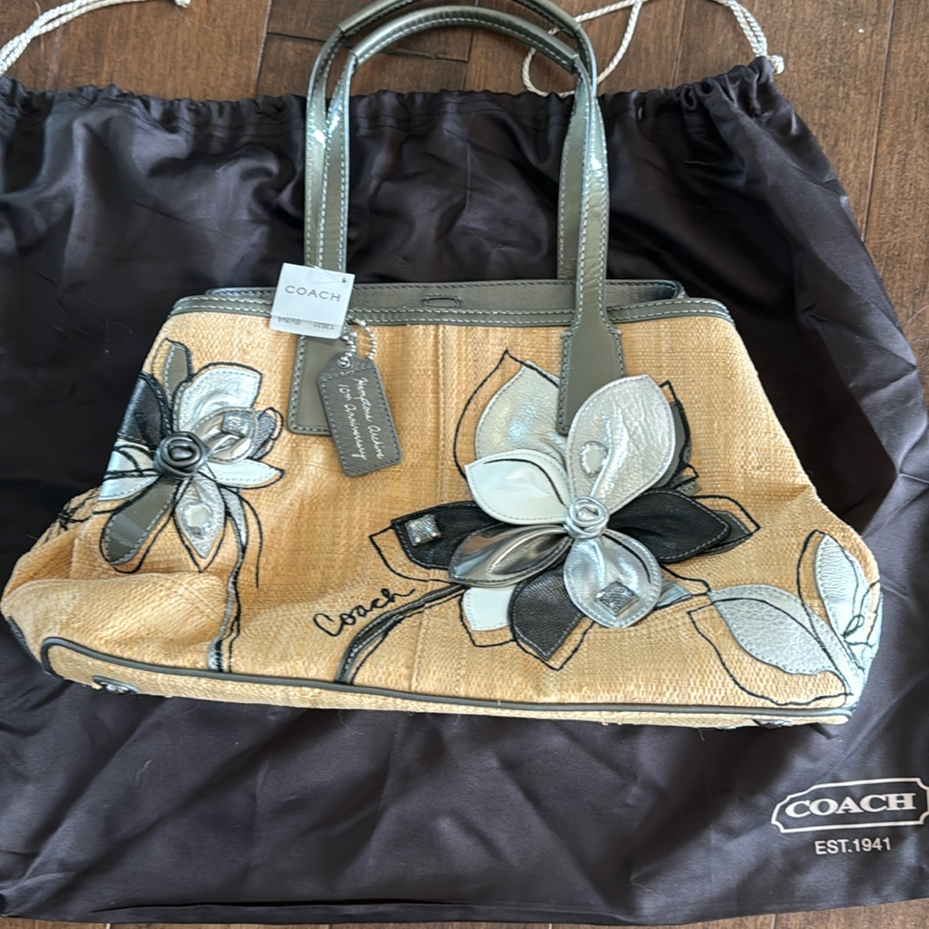 Nwt Coach Anniversary Tote Flower Bling Straw Hampton Anniversary Collection
